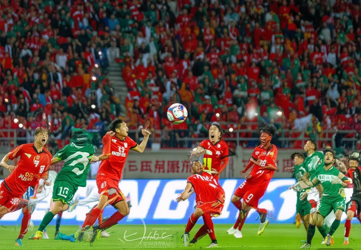 2018国安建业巅峰对决：激情绿茵之夜回顾(图2)