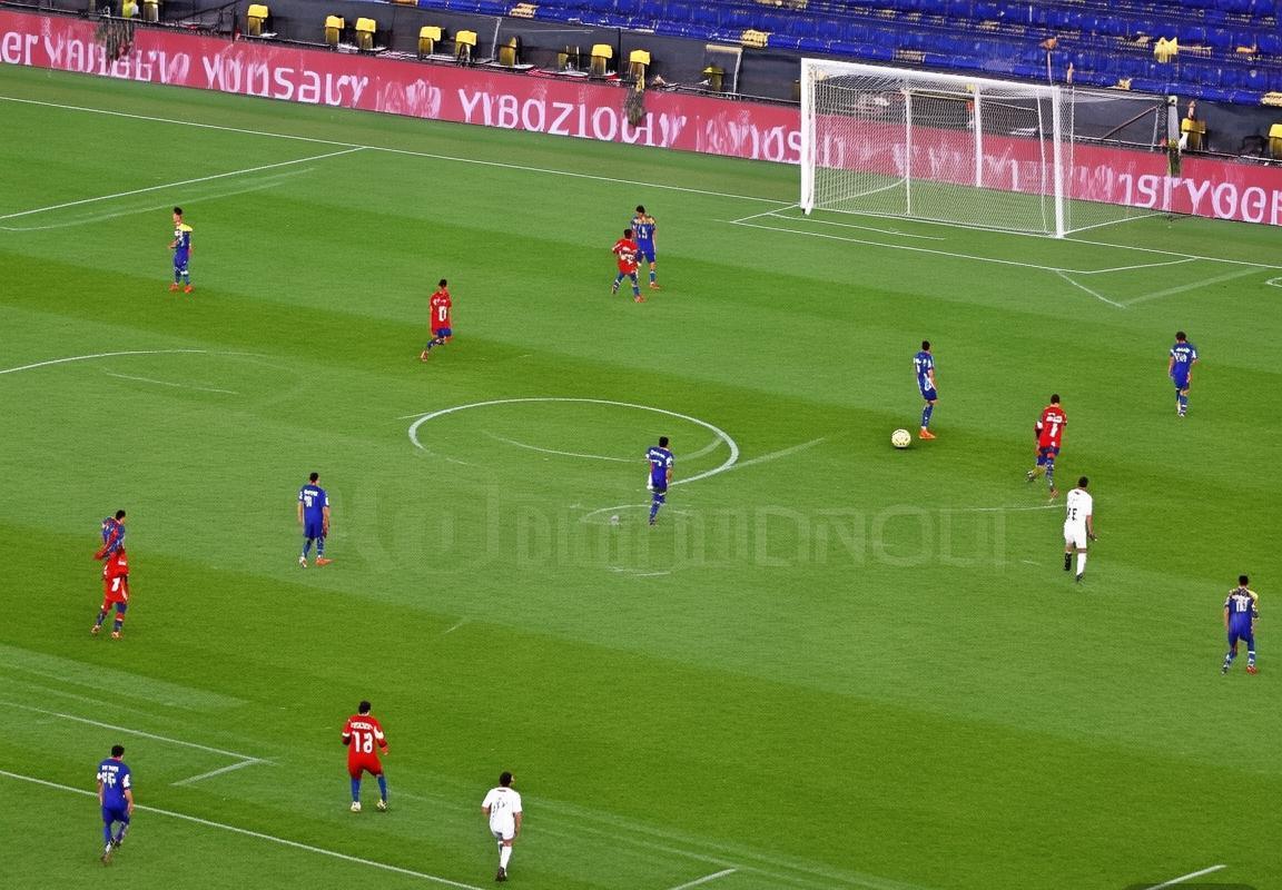 巴塞罗那VS瓦伦西亚：巅峰对决前瞻解析